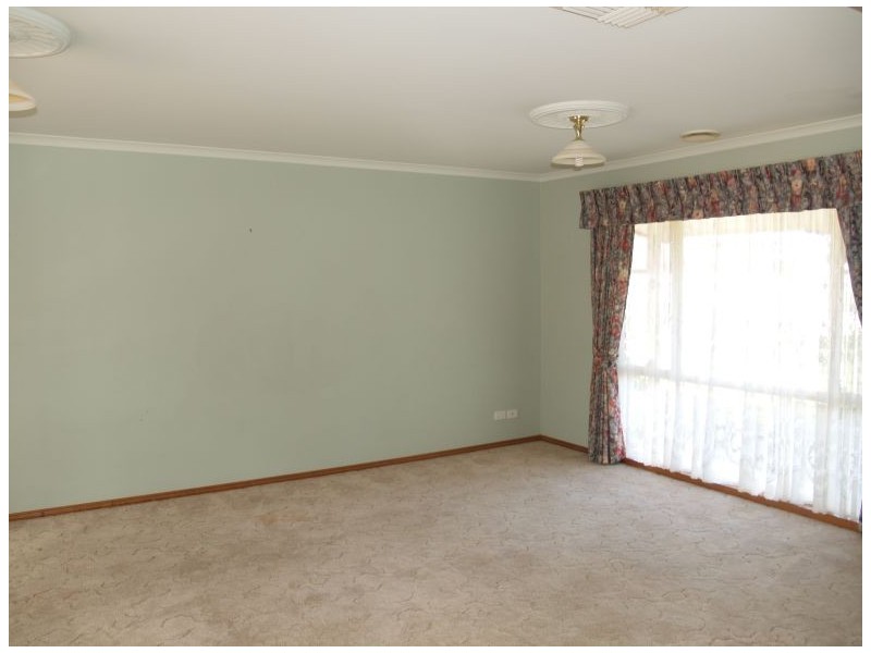 16 Wattle Drive, Numurkah VIC 3636