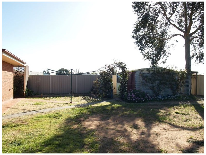 16 Wattle Drive, Numurkah VIC 3636