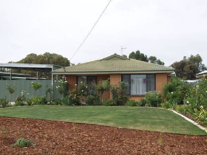 4 Mae Street, Numurkah VIC 3636