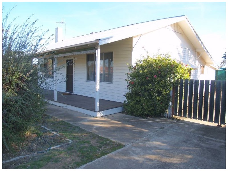 3 Murray Avenue, Numurkah VIC 3636