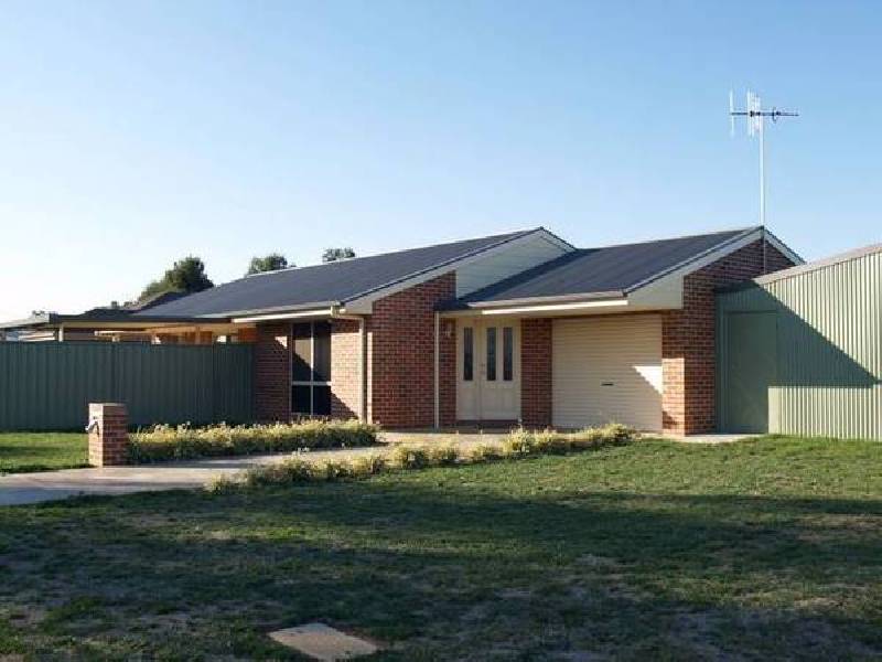 27 Collis Street, Numurkah VIC 3636