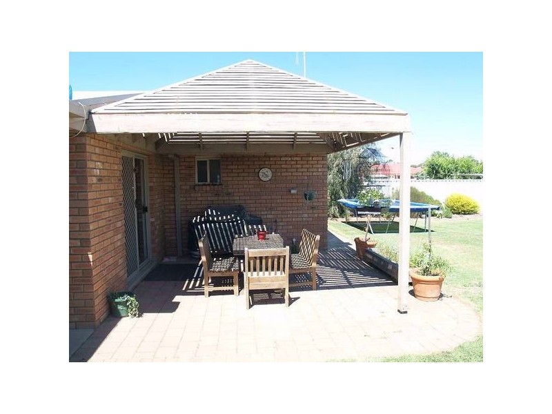 24 Madeline Street, Numurkah VIC 3636