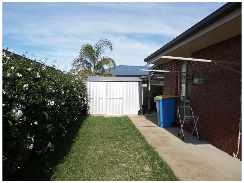 1 27 Paterson Street, Numurkah VIC 3636