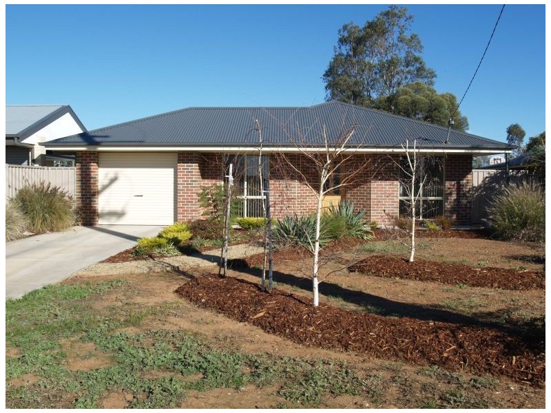 14 Mae Street, Numurkah VIC 3636