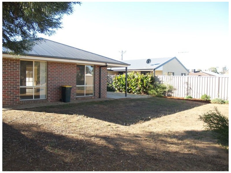 14 Mae Street, Numurkah VIC 3636