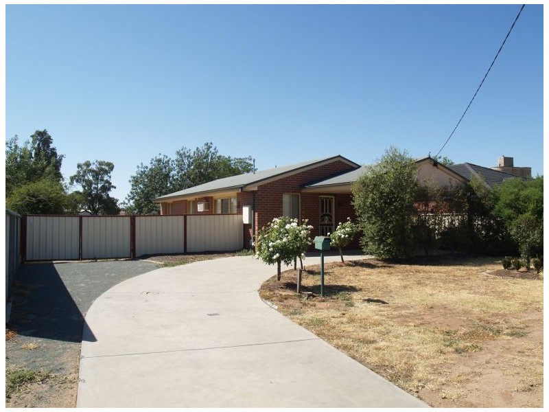 9 Railway Place, Numurkah VIC 3636