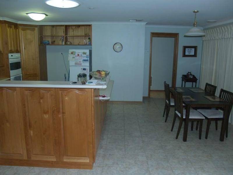 16 Wattle Drive, Numurkah VIC 3636