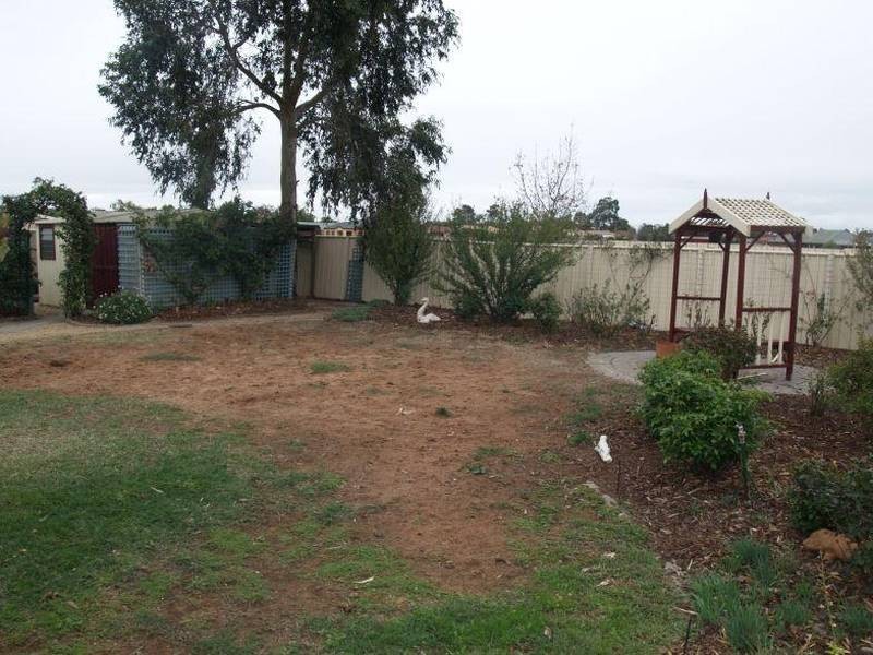 16 Wattle Drive, Numurkah VIC 3636