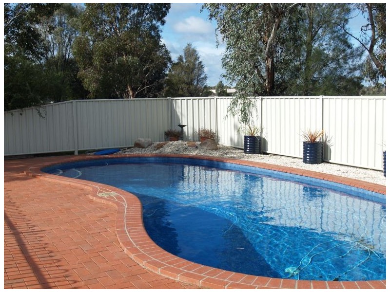 70 Sampsons Road, Numurkah VIC 3636