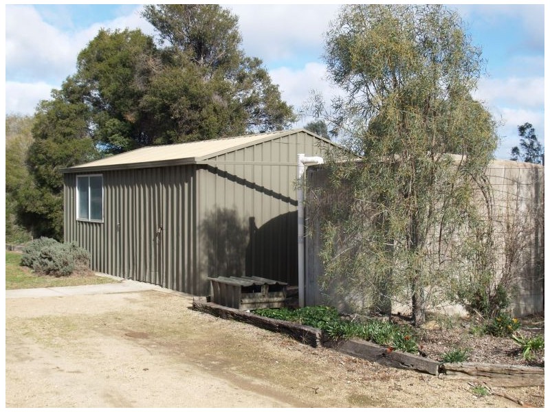 70 Sampsons Road, Numurkah VIC 3636