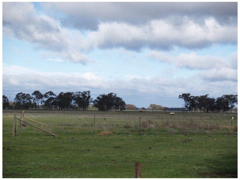 70 Sampsons Road, Numurkah VIC 3636