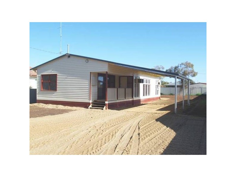 24 Murray Avenue, Numurkah VIC 3636