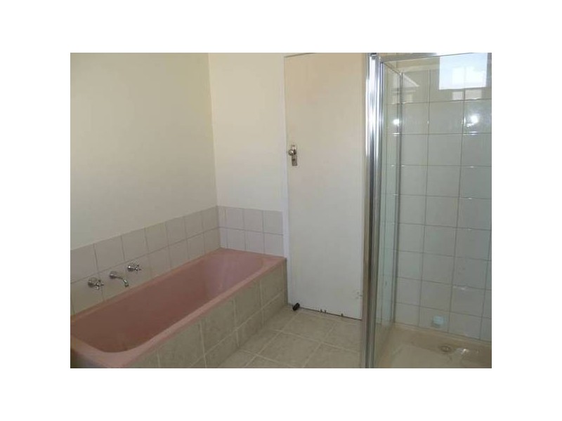 24 Murray Avenue, Numurkah VIC 3636