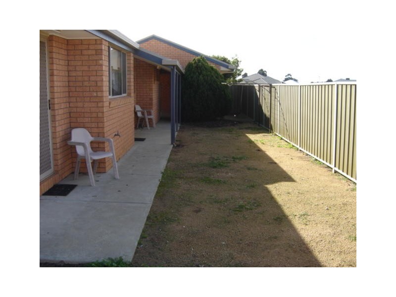 64, 24 Wattle Drive, Numurkah VIC 3636