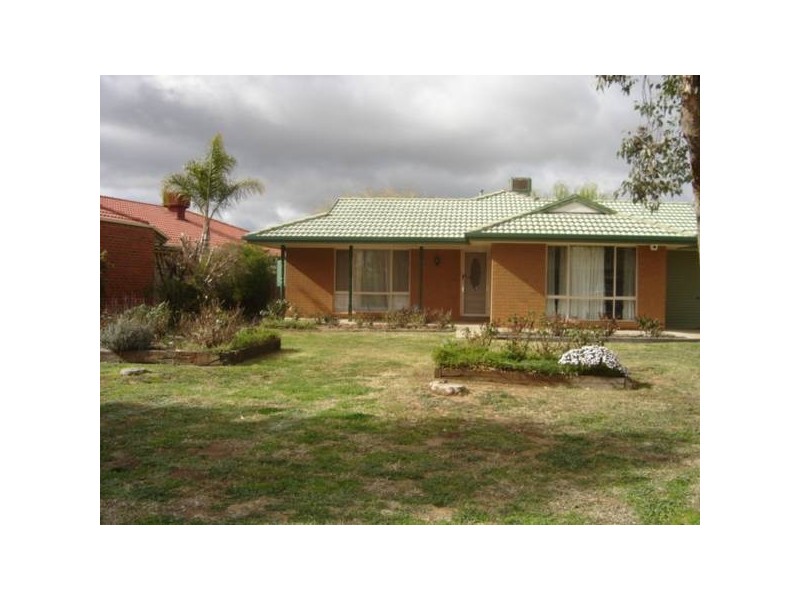 5 Reynolds Drive, Numurkah VIC 3636