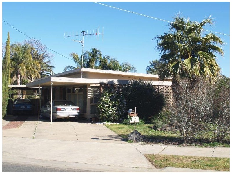 2 Murray Avenue, Numurkah VIC 3636