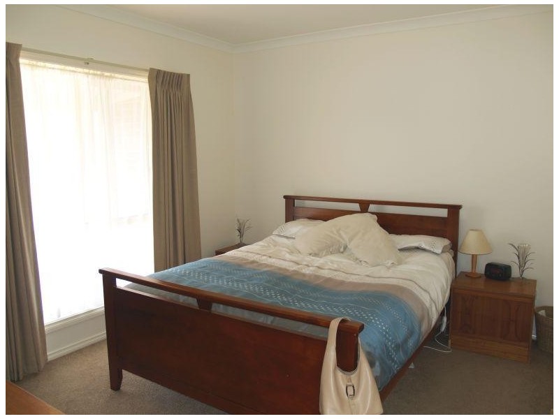 1/2 Meiklejohn Street, Numurkah VIC 3636
