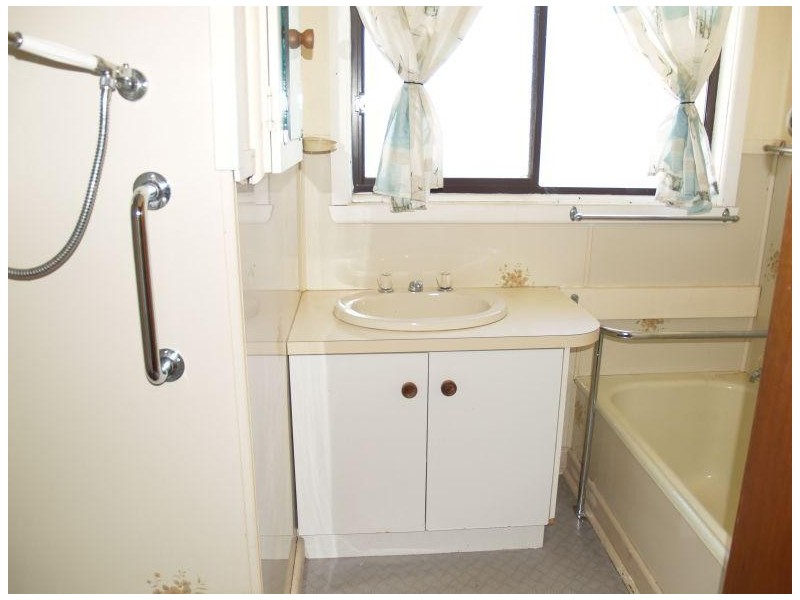 10 Pine Street, Numurkah VIC 3636