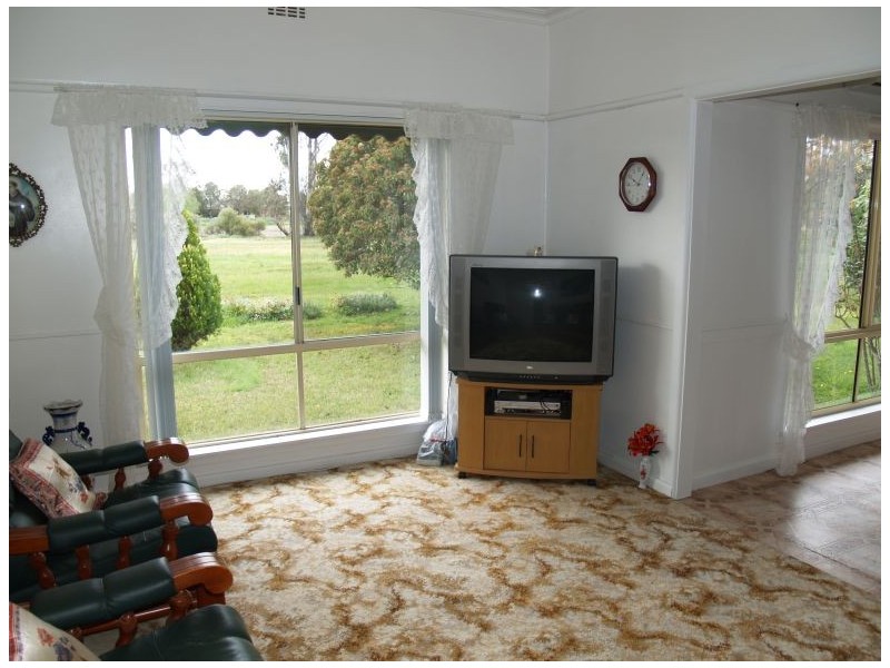 89 Waaia Bearii Road, Waaia VIC 3637