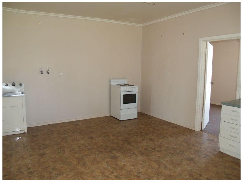 2/11 Dolphin Street, Numurkah VIC 3636