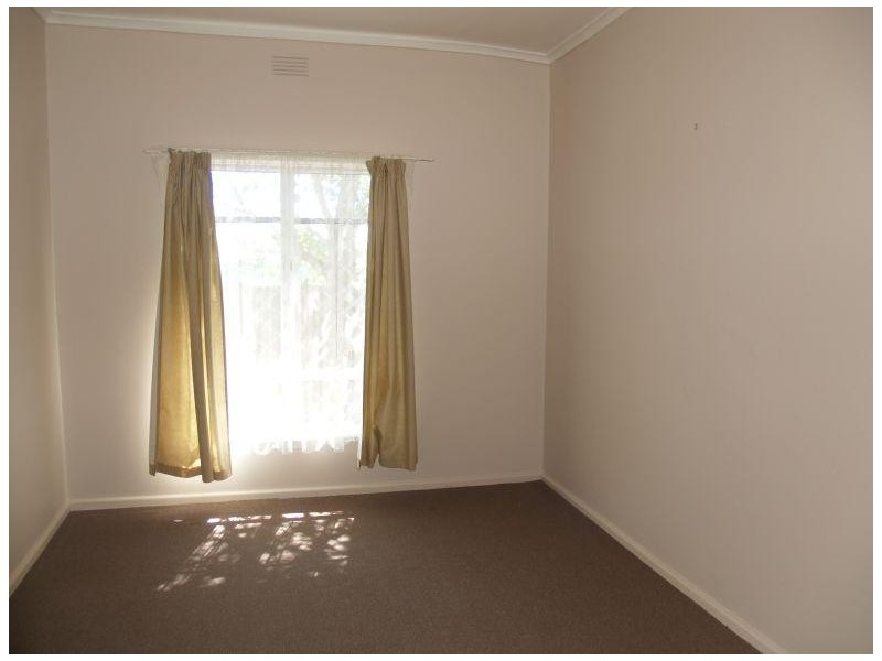 2/11 Dolphin Street, Numurkah VIC 3636