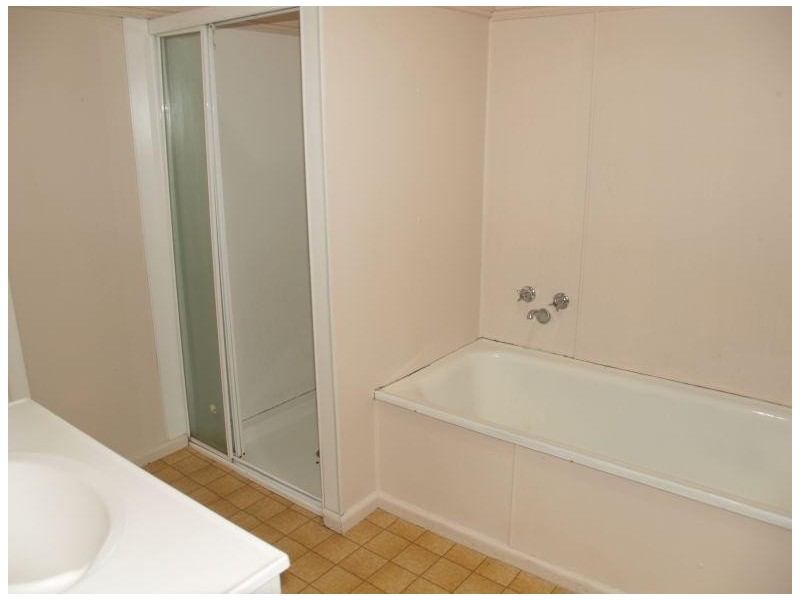 2/11 Dolphin Street, Numurkah VIC 3636