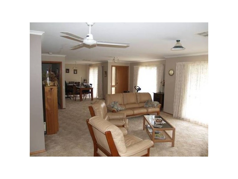 15 Carrs Road, Katunga VIC 3640