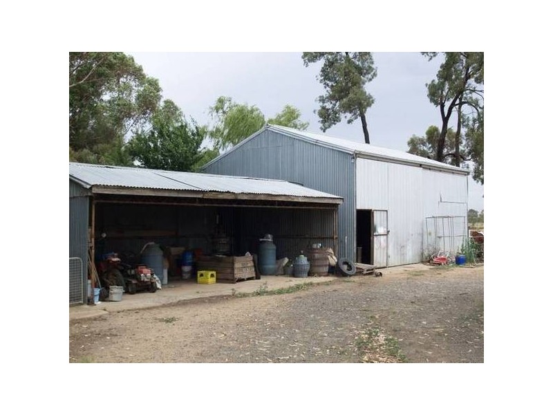 15 Carrs Road, Katunga VIC 3640