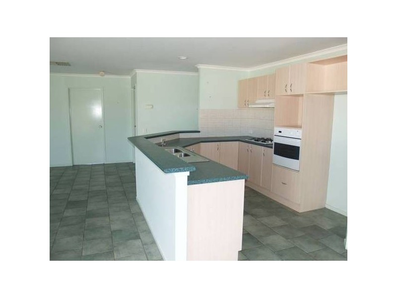 15 Maple Crescent, Numurkah VIC 3636