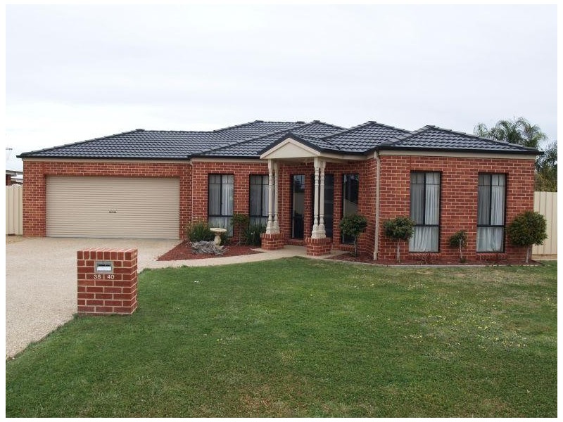 38-40 Pine Street, Numurkah VIC 3636