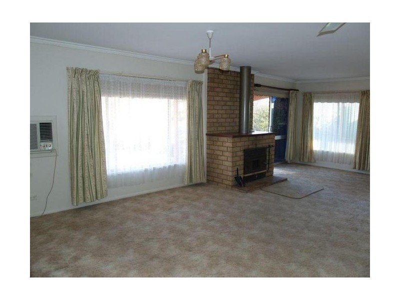 6 Swallow Street, Numurkah VIC 3636