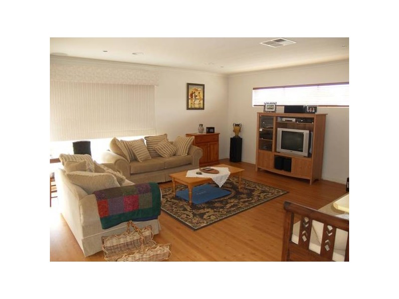 26 Russell Street, Numurkah VIC 3636