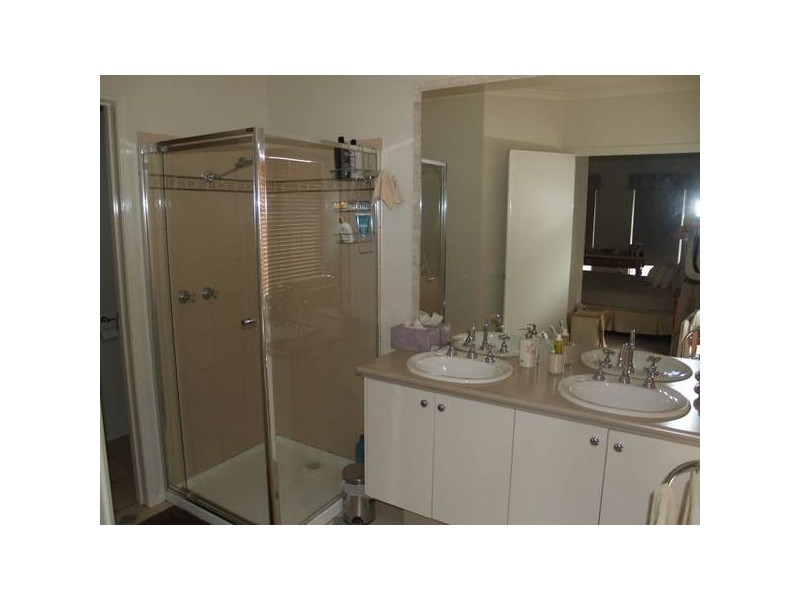 26 Russell Street, Numurkah VIC 3636