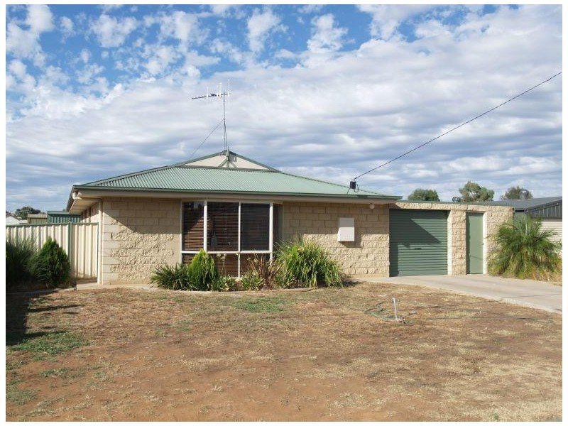 24 Collis Street, Numurkah VIC 3636