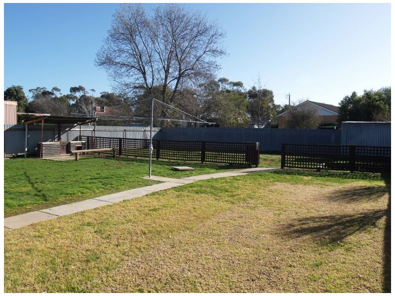 17 Rowe Street, Numurkah VIC 3636