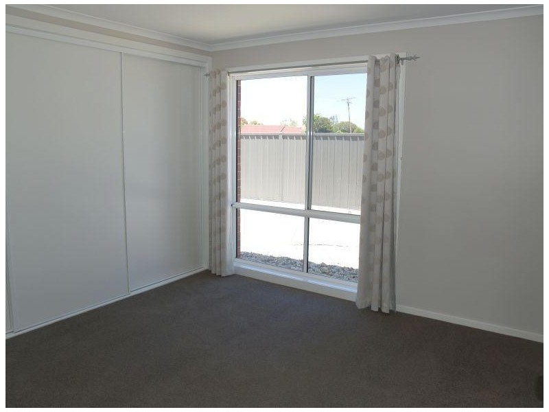 2/20 Exhibition Street, Numurkah VIC 3636