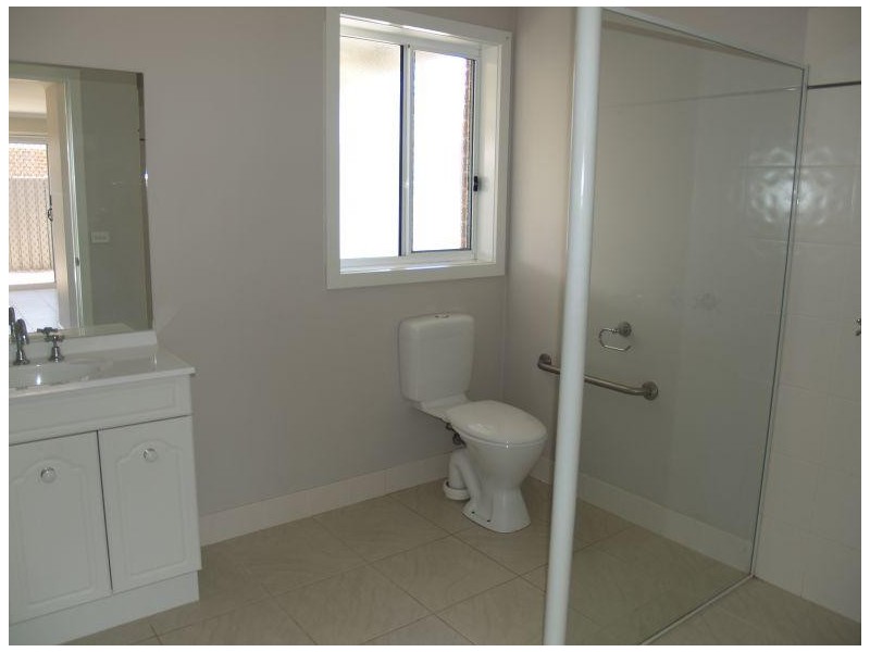 2/20 Exhibition Street, Numurkah VIC 3636