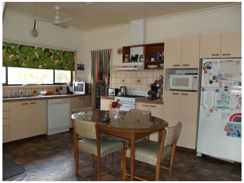 1300 Sandmount Road, Katunga VIC 3640