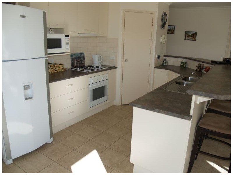 13 Poplar Drive, Numurkah VIC 3636