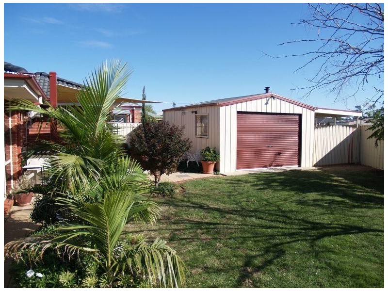 13 Poplar Drive, Numurkah VIC 3636