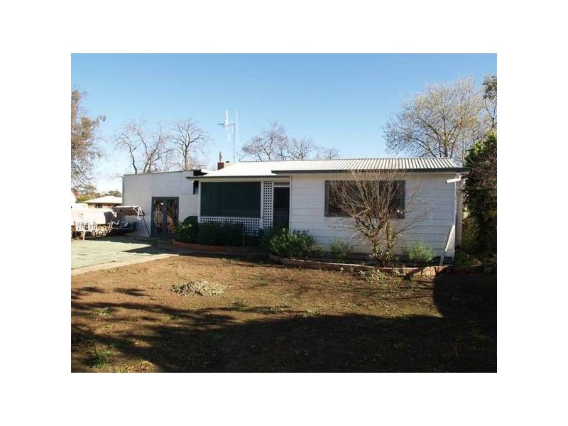 17 Railway Place, Numurkah VIC 3636