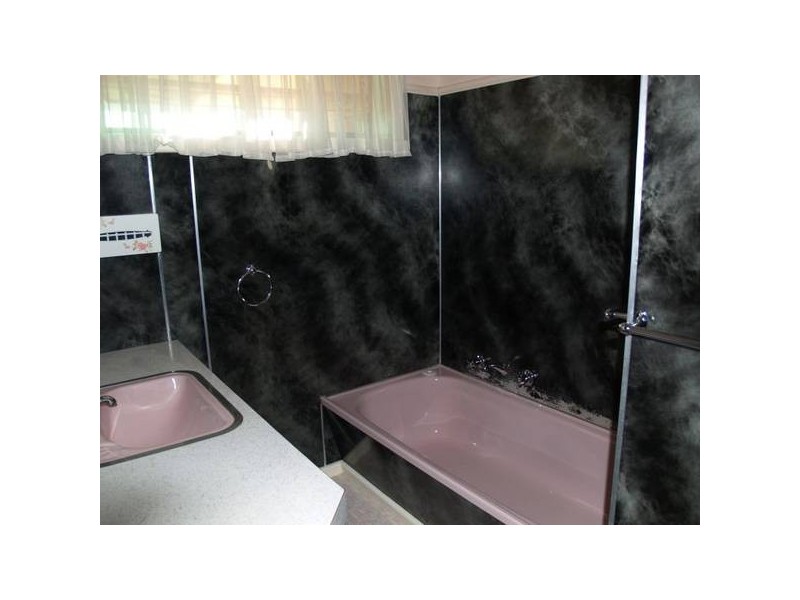 8 Katamatite Road, Numurkah VIC 3636