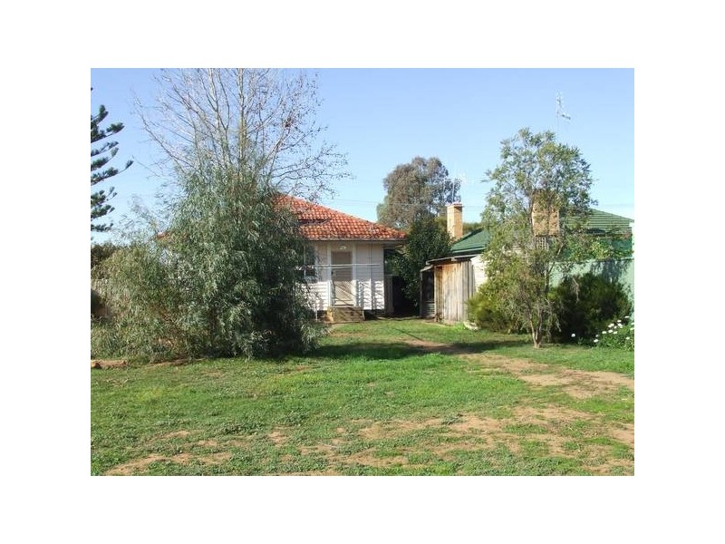 16 Federation Street, Nathalia VIC 3638