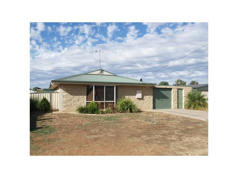 24 Collis Street, Numurkah VIC 3636