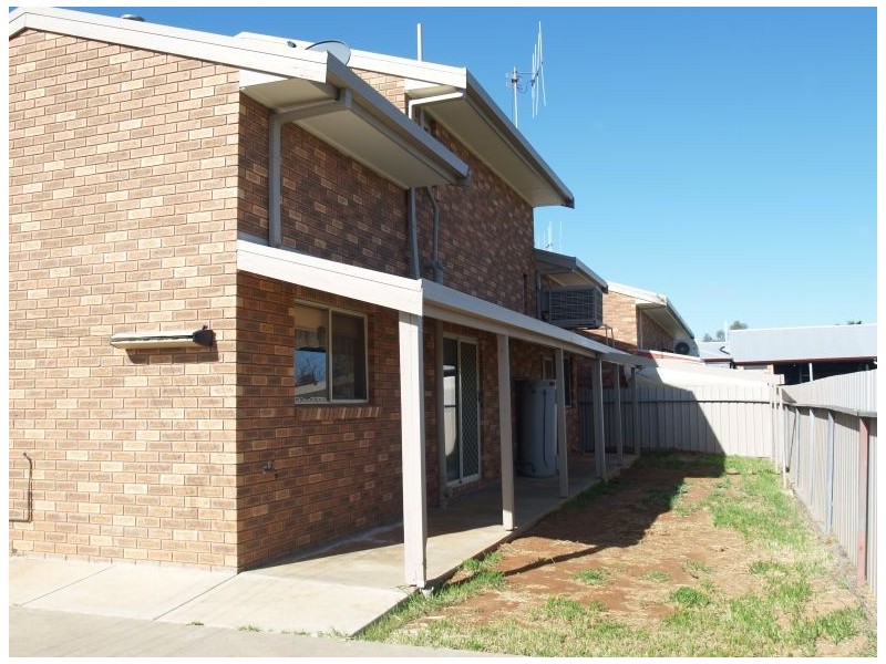 2/23 Russell Street, Numurkah VIC 3636
