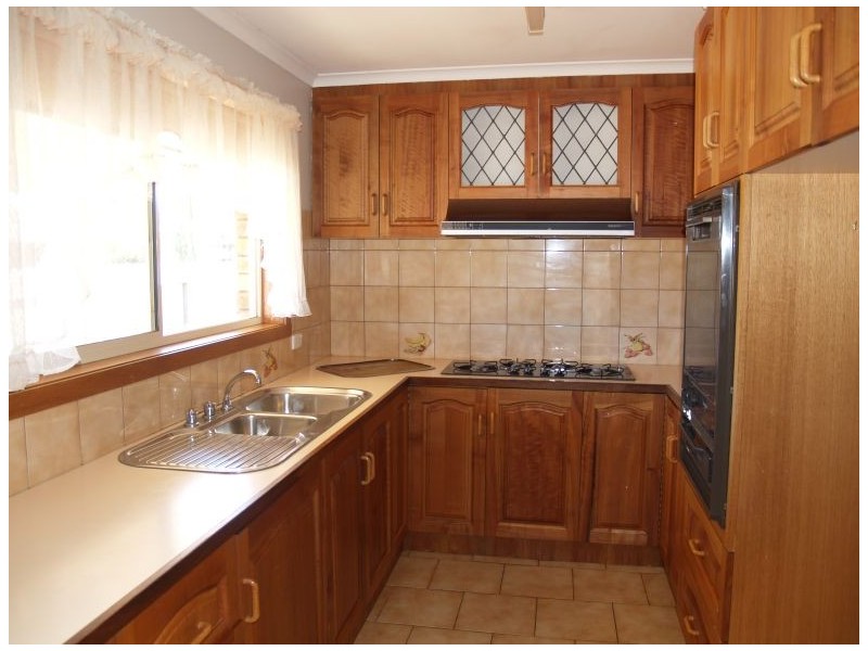 2/23 Russell Street, Numurkah VIC 3636