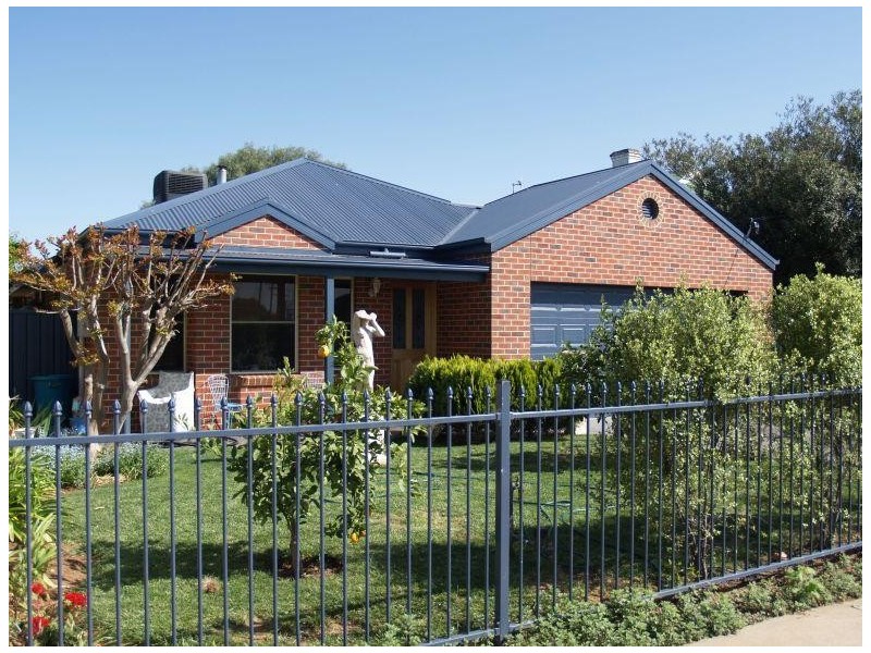 33 Tocumwal Road, Numurkah VIC 3636