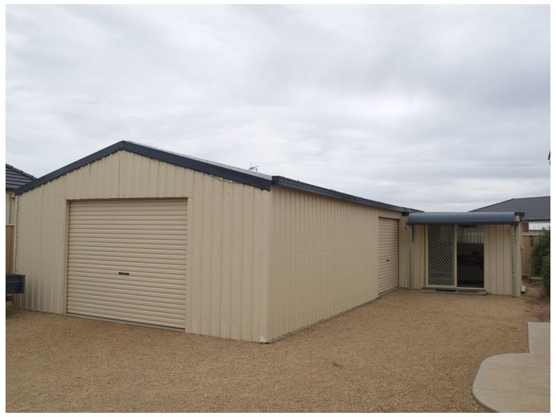 20 Maple Crescent, Numurkah VIC 3636