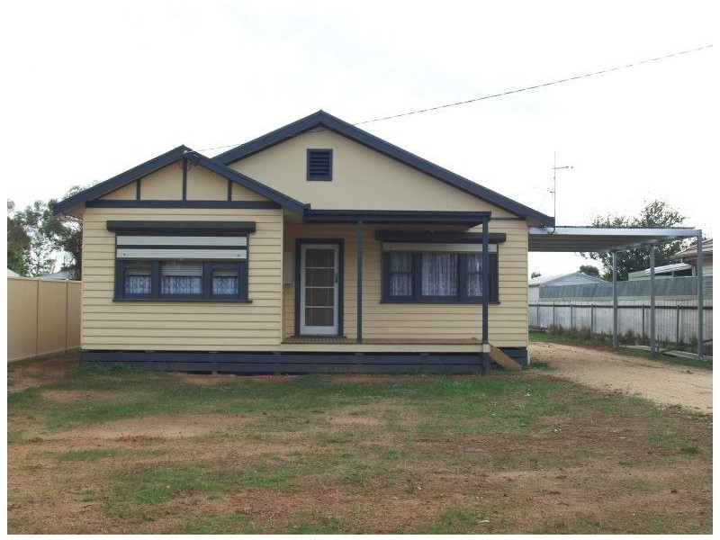 25 Murray Avenue, Numurkah VIC 3636