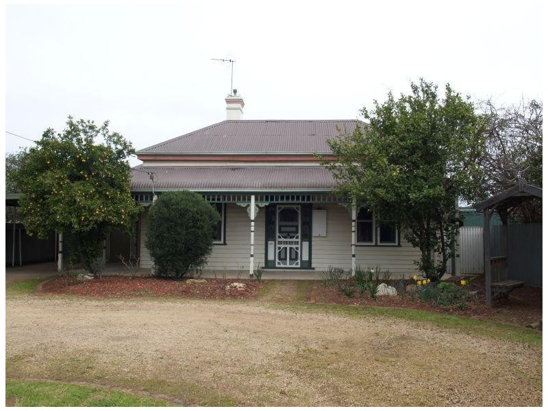 17 Tocumwal Road, Numurkah VIC 3636